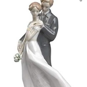 Authentic ILADRO porcelain bride and groom figurine in Perfect condition!